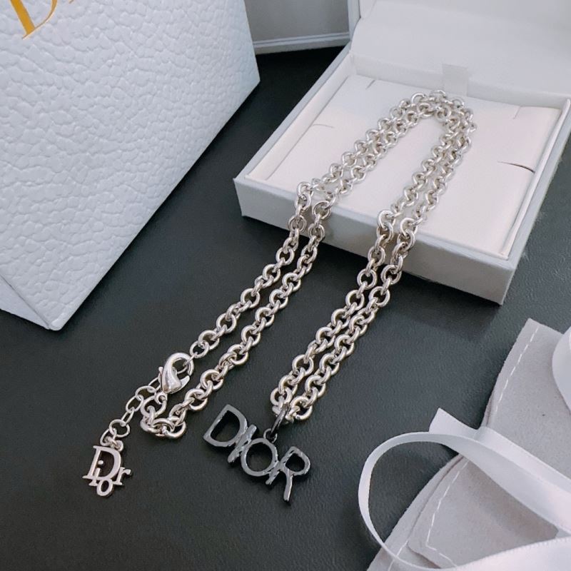 chr1st1an D10r necklaces